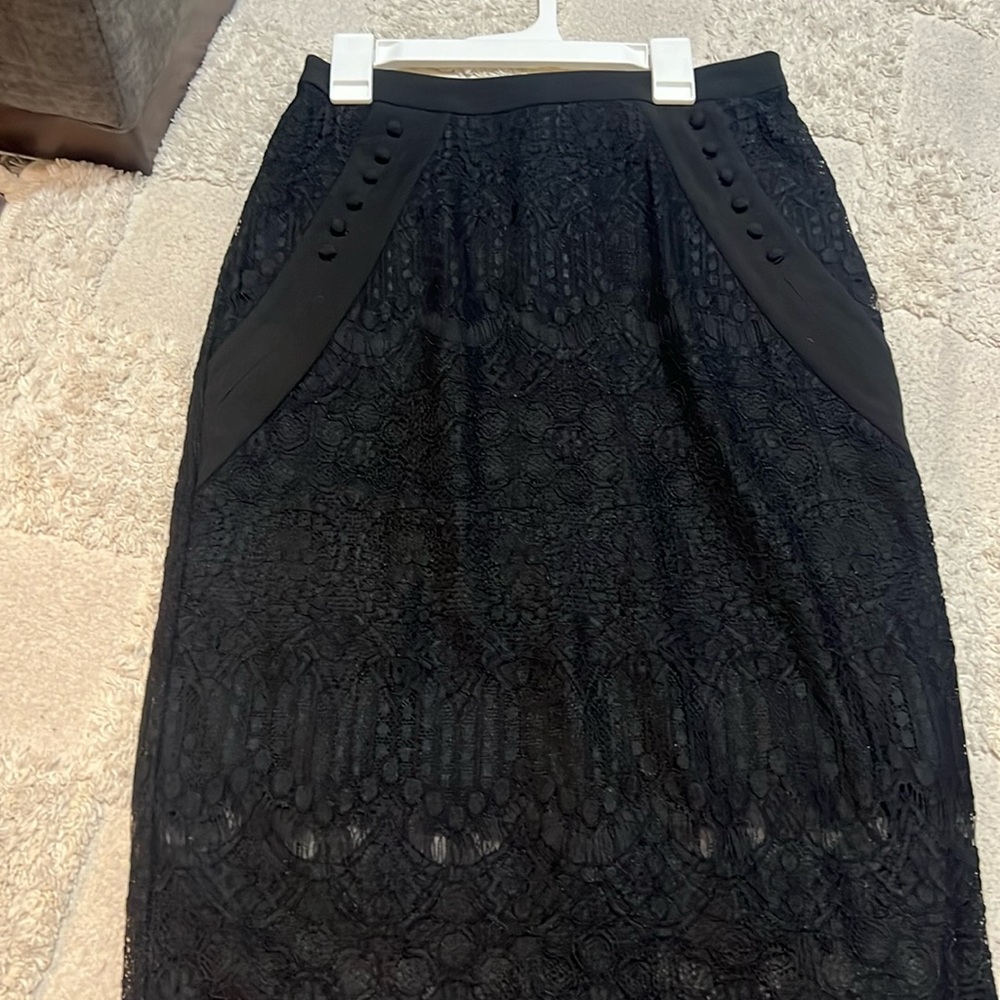 Gorgeous and absolutely stylish lace skirt size XS ❤️